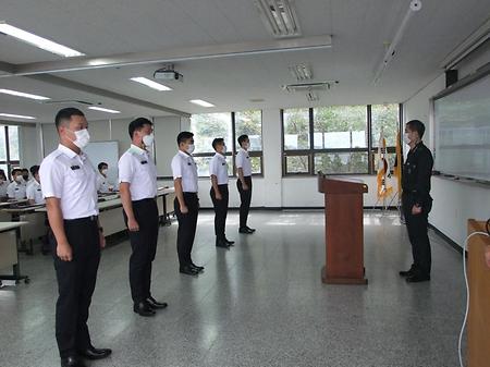 성적우수자(하계전투지휘자 훈련)표창장 수여식